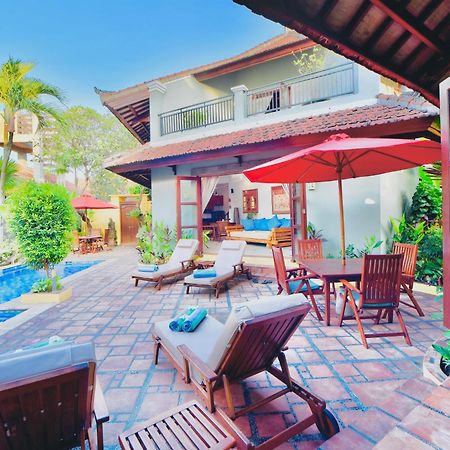 Villa Naga Maya Legian  Exterior photo